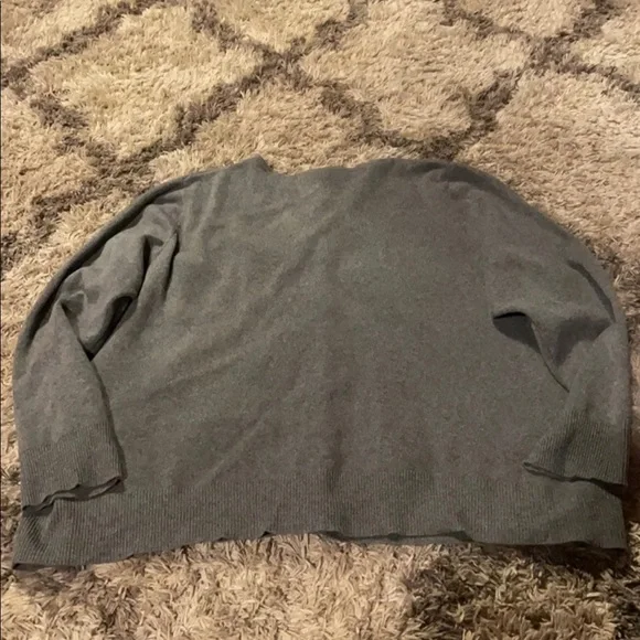 *SOLD* Croft & Barrow Cardigan - Picture 4 of 6